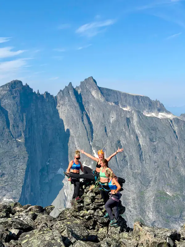 Romsdalshorn med guide – bilde 5